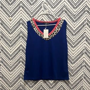 XL v-neck tank with leopard print trim